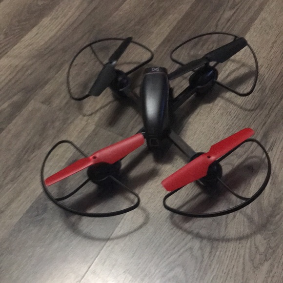 Drone11 with controller - Picture 3 of 3